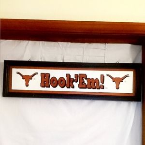 NWT Hook 'Em! Wood Sign
